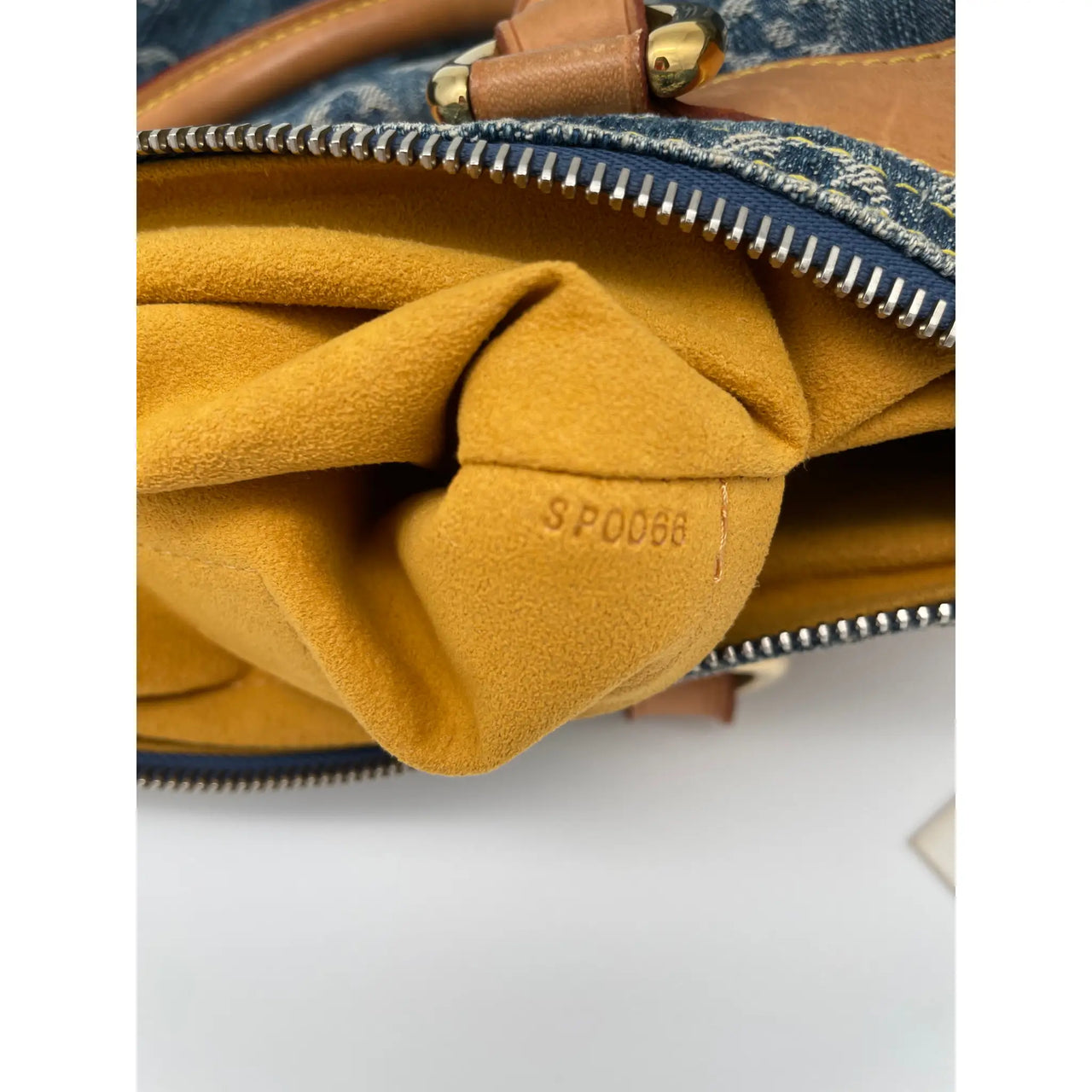 Louis Vuitton Monogram Denim Neo Speedy – Comptoir Vintage Louis Vuitton Monogram Denim Neo Speedy – Comptoir Vintage