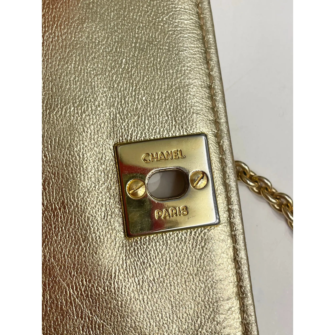 Chanel brooch – Comptoir Vintage