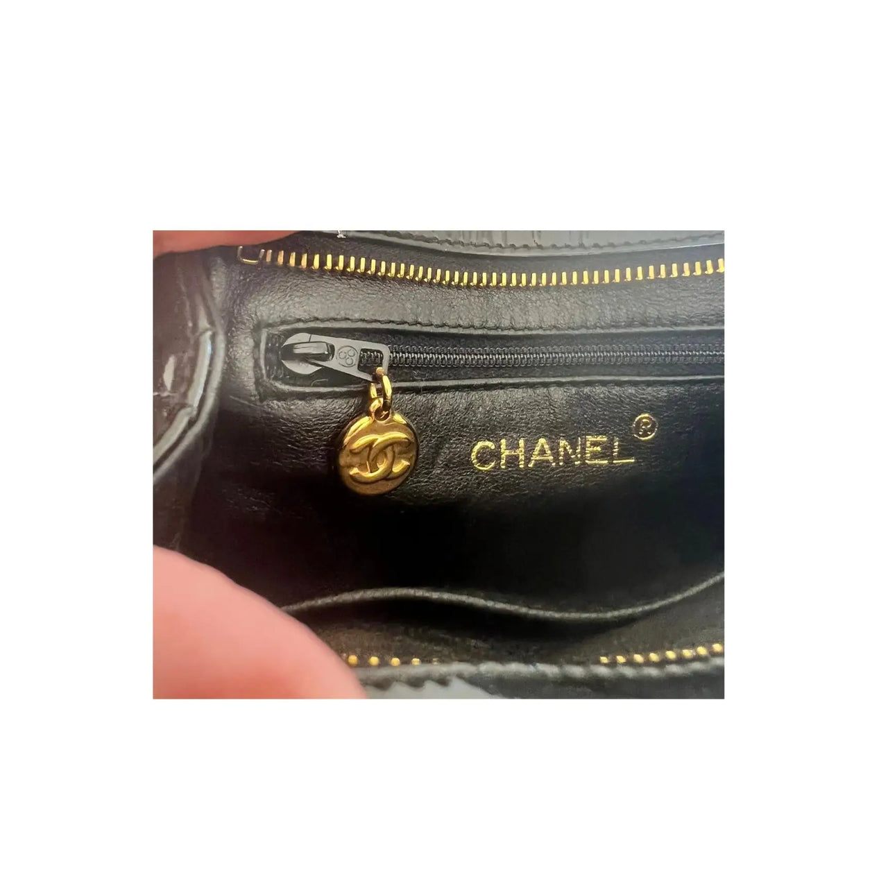 Vintage Chanel Mini Matelassé cuir vernis